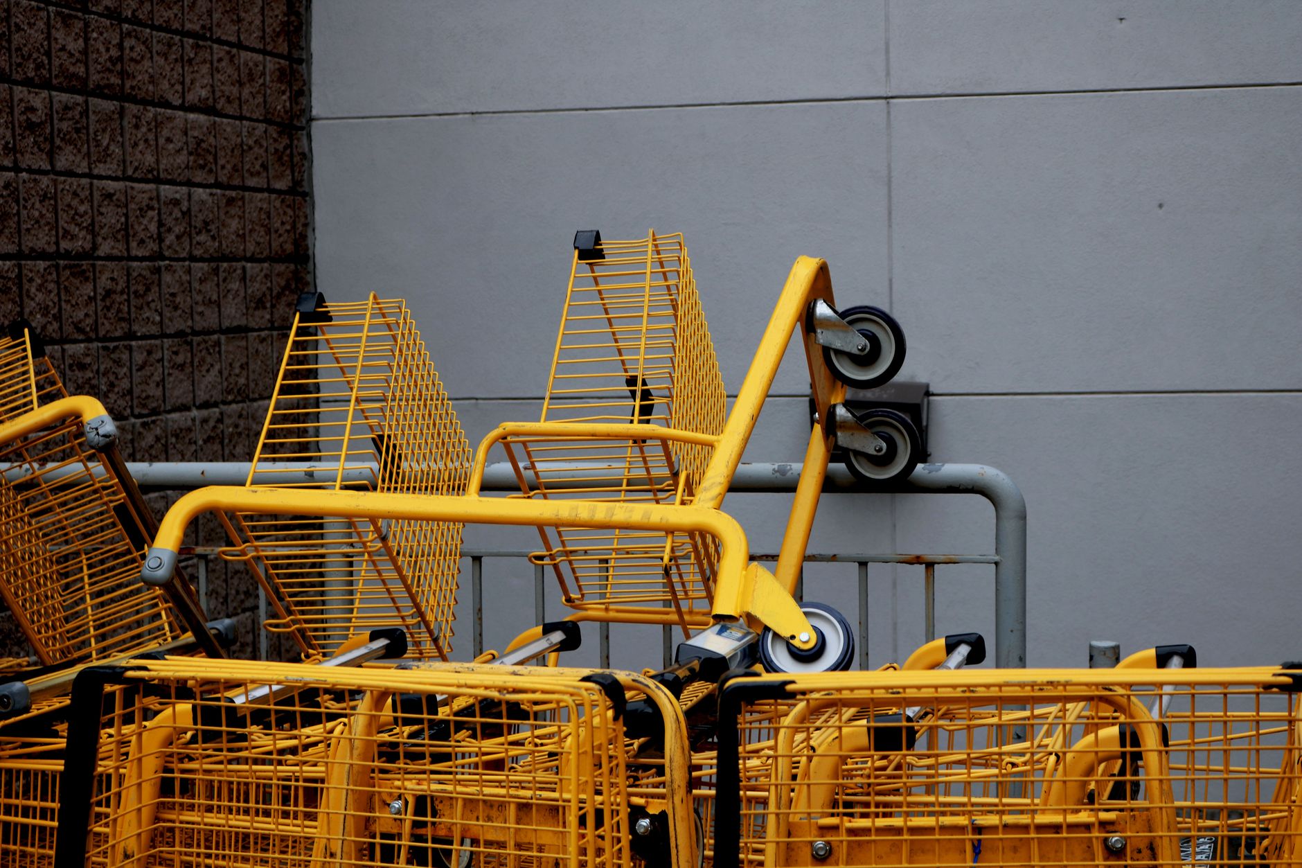 The Best Times to Buy Electronics, Clothes, and Home Goods
